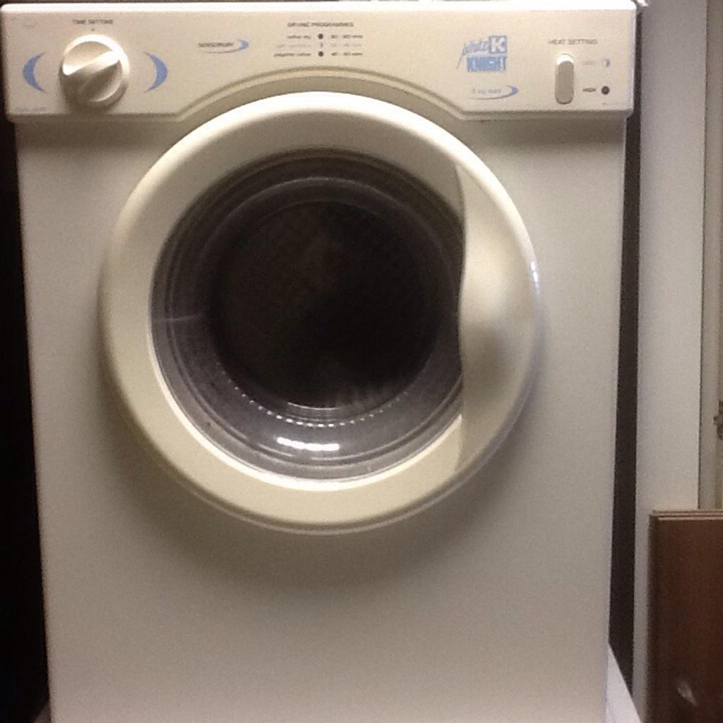 White Knight 3kg tumble dryer in B97 Redditch für gratis zum Verkauf