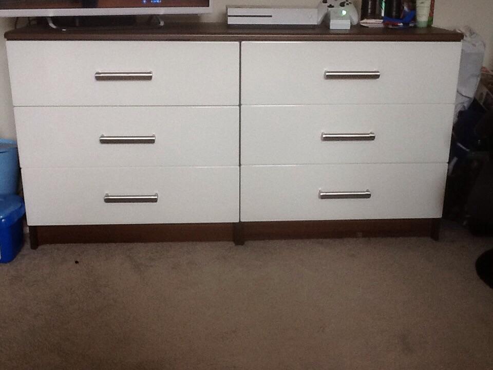 High Gloss White Bedroom Furniture in B97 Redditch für £ 250,00 zum