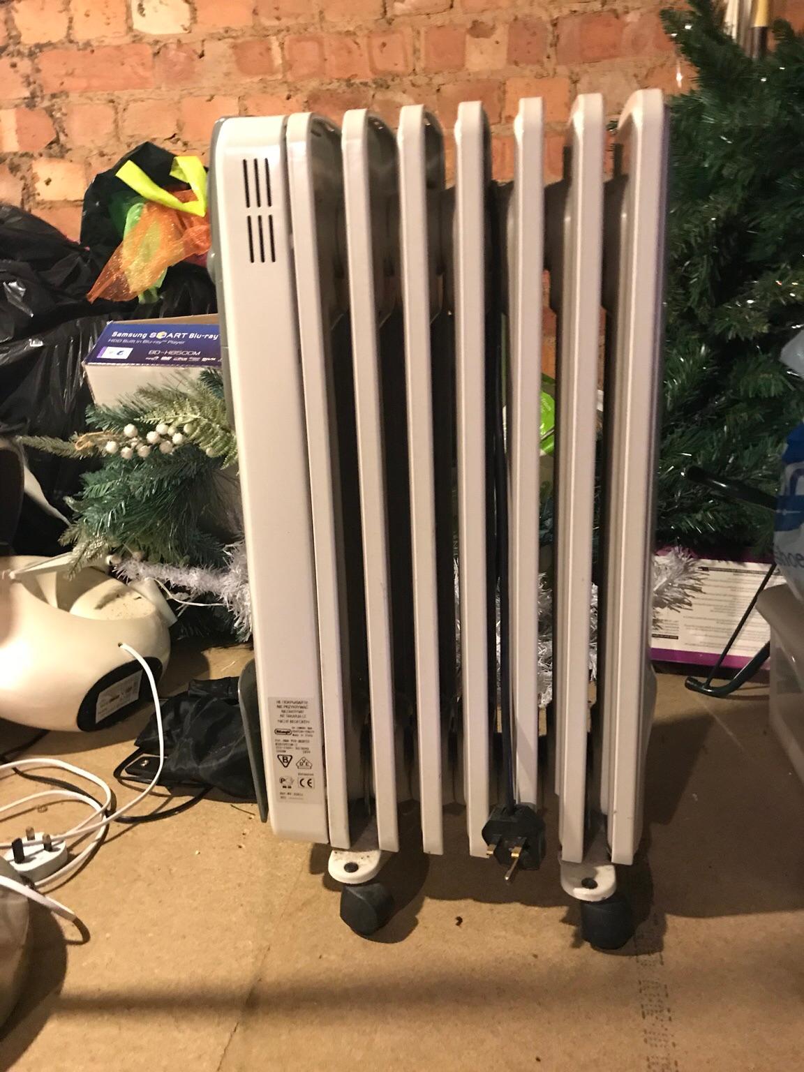 Delonghi plug in oil filled radiator in Coventry für 20,00 £ zum