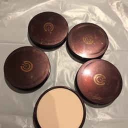 Constance Carrol face powder ivory colour 
£3 for 5