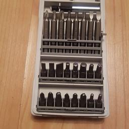 Brand new Bosch bit set. Set includes a wide selection of bits and a bit holder