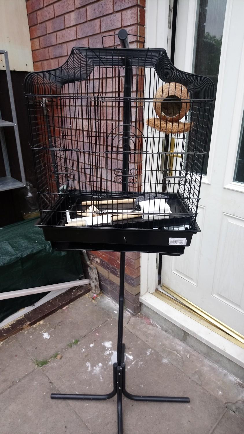 Bird cage and stand in L35 Knowsley für £ 35,00 zum Verkauf Shpock AT
