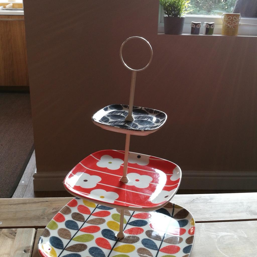 Orla kiely cake outlet stand