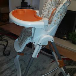 Excellent condition high chair
7 x Adjustable hight
3 x Adjustable recycling positions
1 x Removable tray and tray inner 
Easy wipe clean material