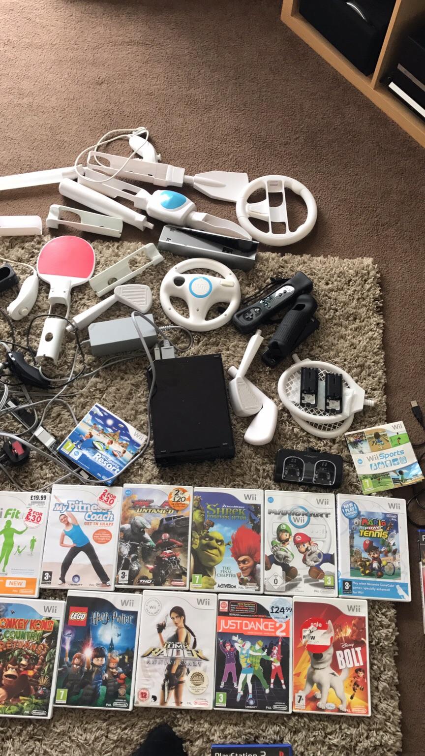 Nintendo Wii bundle 13 games with accessories in RH11 Crawley for £55.