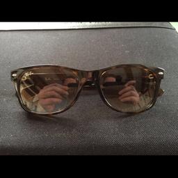 Verkaufe neuwertige Sonnenbrille der Marke Ray Ban New Wayfarer in Größe 55 mit Orginal Ray Ban