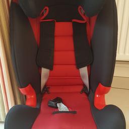 In excellent condition as hardly used (was used in a second car).
Have washed all covers.
Few marks on one belt pad - visible on picture.
Isofix
Adjustable height