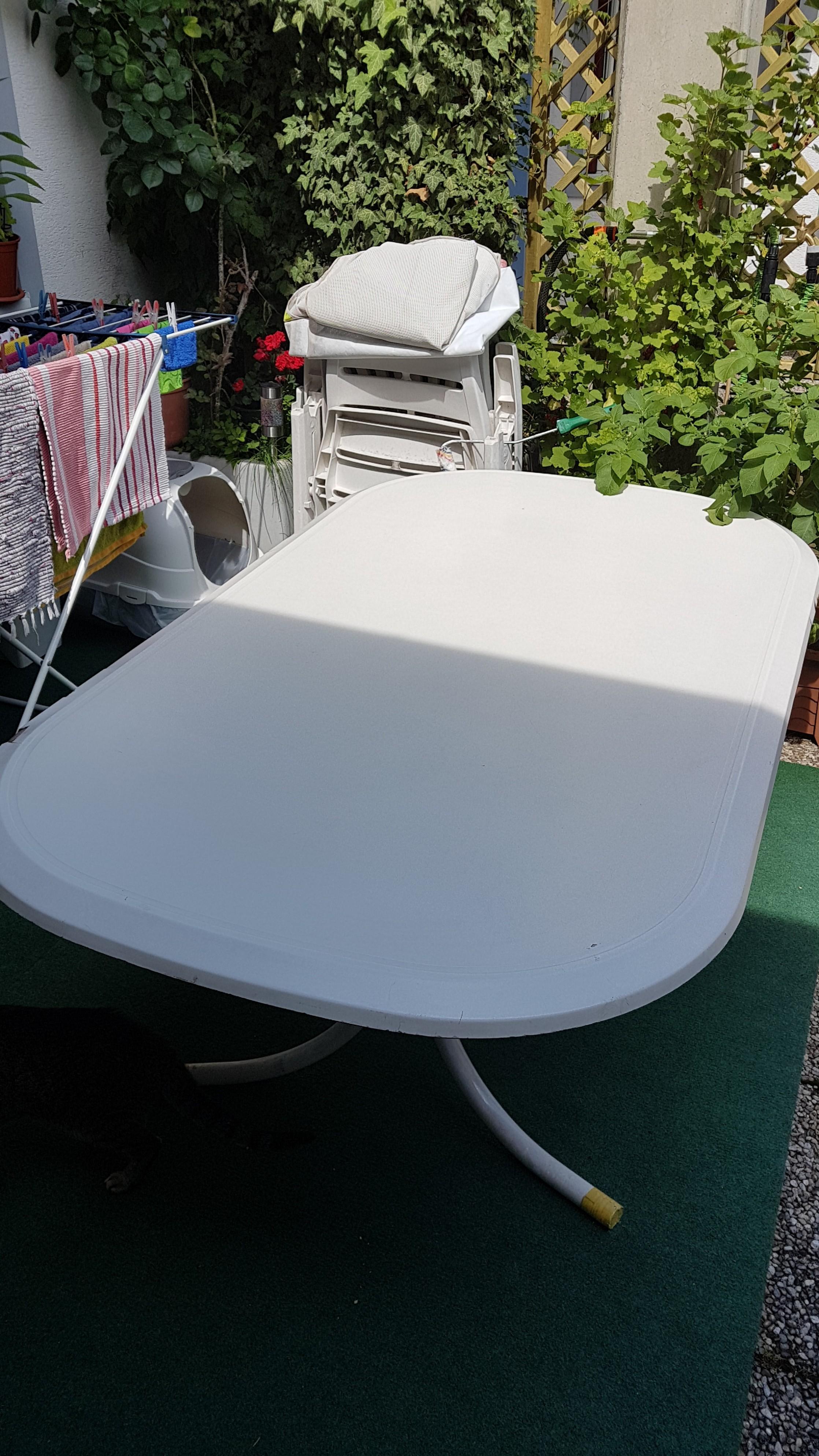 Gartentisch zu VERSCHENKEN inkl. 2 Sessel in 8530 Deutschlandsberg für