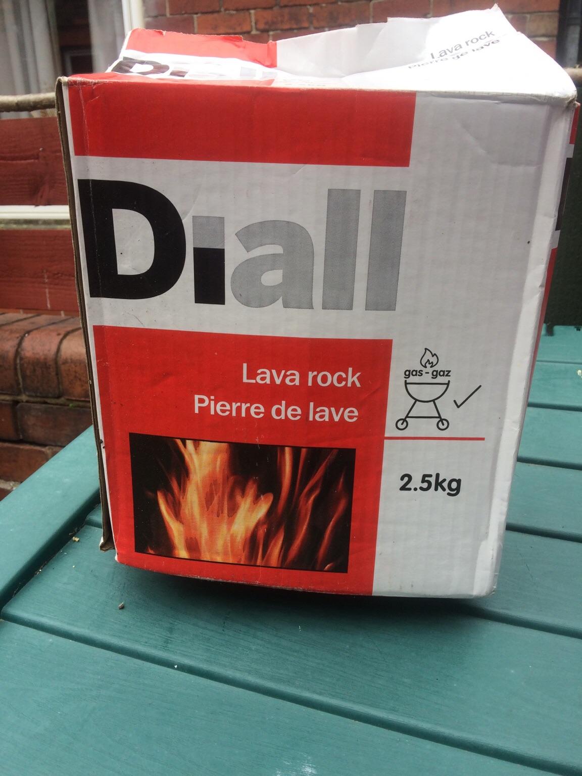 BBQ lava rocks in Wakefield für 4,00 £ zum Verkauf | Shpock DE