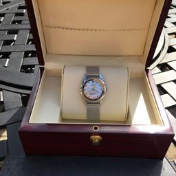 In perfect condition keeping good time
Has been refurbished
New stainless steal strap fitted
New glass crystal fitted
Size 38 mm
Stainless steel case signed
Year 1970/1979
Swiss made
This is a beautiful looking watch
Free post signed for