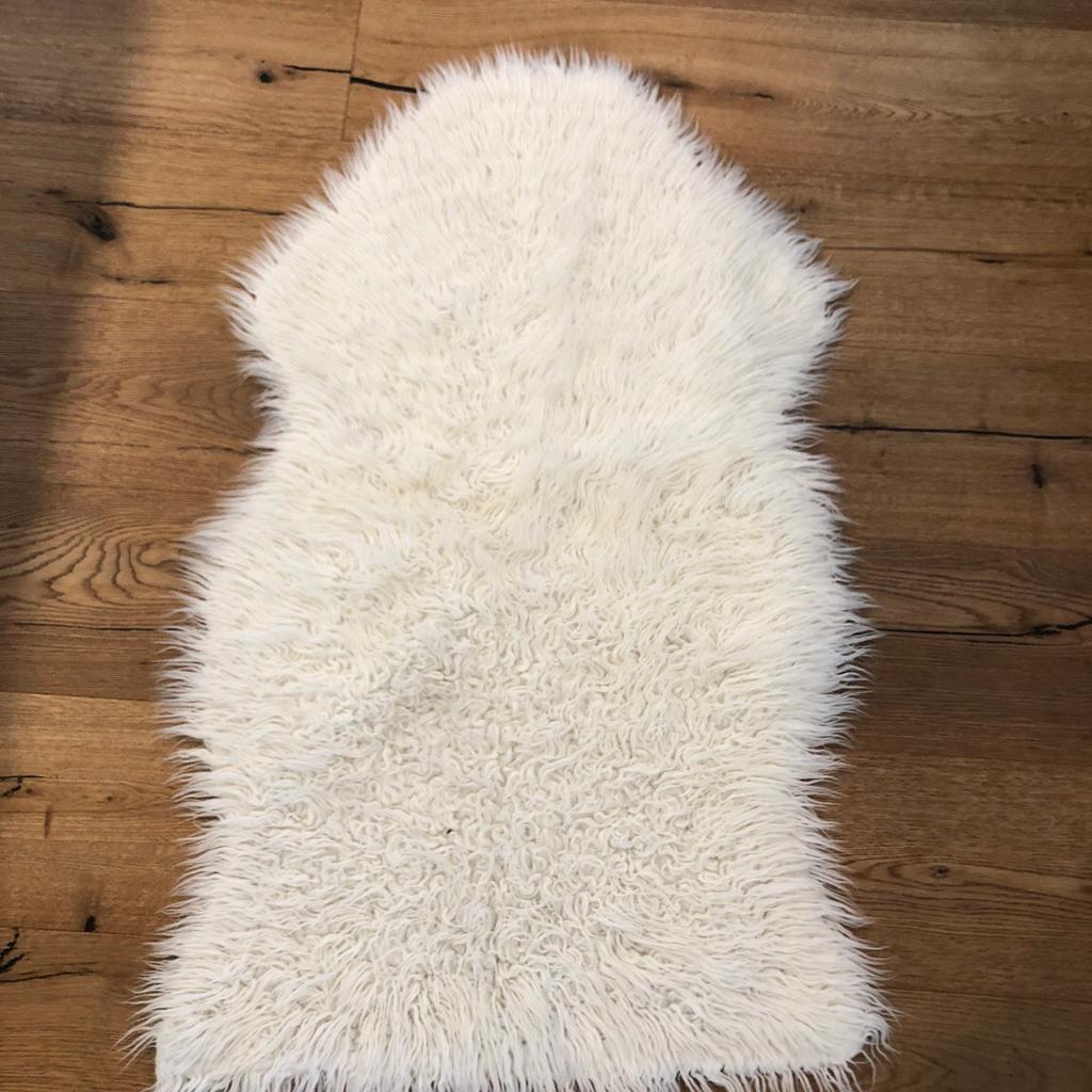 Ikea Kunstfell Stuhlauflage in 8342 Grabersdorf für 5,00 € zum Verkauf