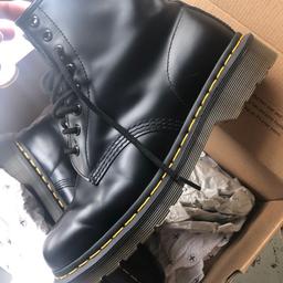 Brand new Doc Martens in Size 7 (unisex) Black - never worn
Only selling them as they're a bit too big for me, unfortunately.