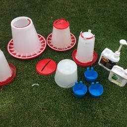 To be sold altogether - we need to get these gone before next week!

2 x Food feeders
2 x Water feeder
3 x Small food dishes
2 x Disinfectants (one from happy chicks)

Good used condition

Collection please