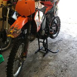 Ktm 125. 2003 model. Bike is an absolute machine. No problems dramas or anything. Has been well looked after over the years. Any questions feel free to ask. 

Recently had 

Both tyres with good tread 
Carb cleaned after every use 
Discs good 
Gear box oil just changed 
Brakes bled and topped up 
Bearings in both wheels changed 

2 races ago had a full engine rebuild. 
Pads changed 

Selling due to getting a road bike