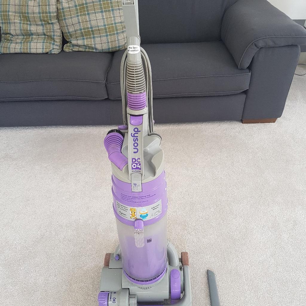 Dyson dc 04 upright vacuum cleaner in WF4 Wakefield für 20,00 £ zum