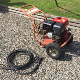 Hi here I have for sale my Clarke 250bar 3625psi pressure washer comes with 10m off high pressure hose straight lance with turbo nozzle and detergent pickup pipe. 100% fully working order apart from the ON/OFF switch Sometimes doesn’t work but still can be switched on and off without any problems £250 ONO .