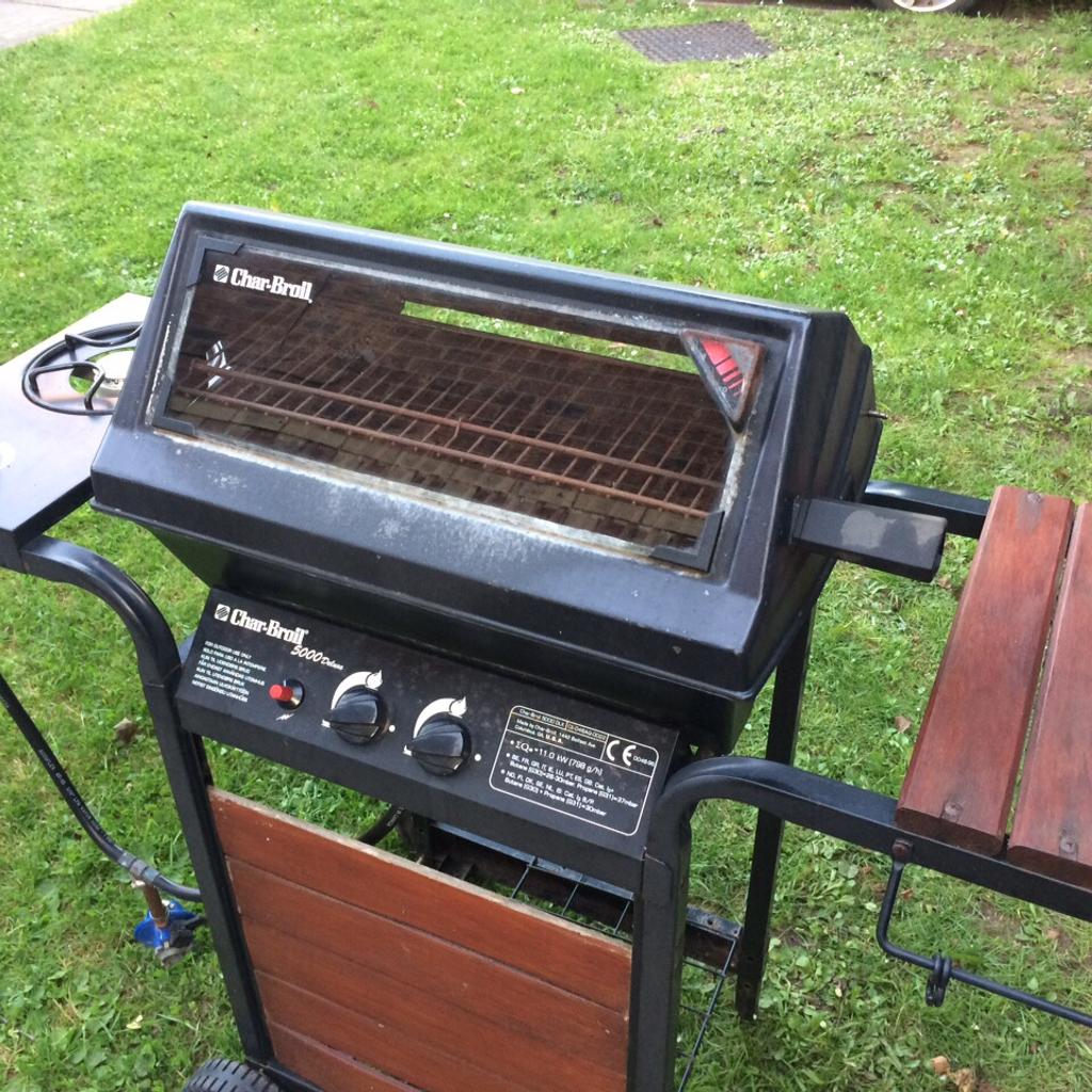 Char broil 5000 bbq with empty gas bottle in TW20 Runnymede for