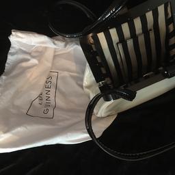 Ladies Lulu Guinness creme handbag 
Brand new in box , has dust bag and box