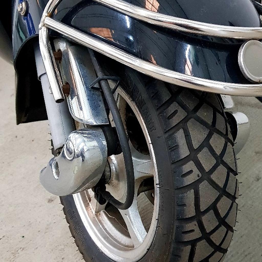 Voorvalbeugelset | Origineel | Glans zwart gecoat | Vespa Sprint/Primavera