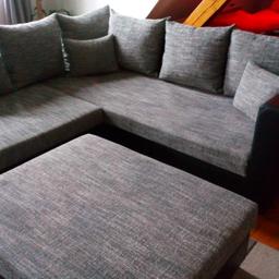 Verkaufe eine Couch im guten Zustand.
Couch 215cm
Schenkel 190cm
Hocker 90*108 cm
Kann auch zum Schlafen genutzt werden.

Wer sie bis morgen holt kann sie für 125 € mit nehmen

Nur für selbstabholer!!!