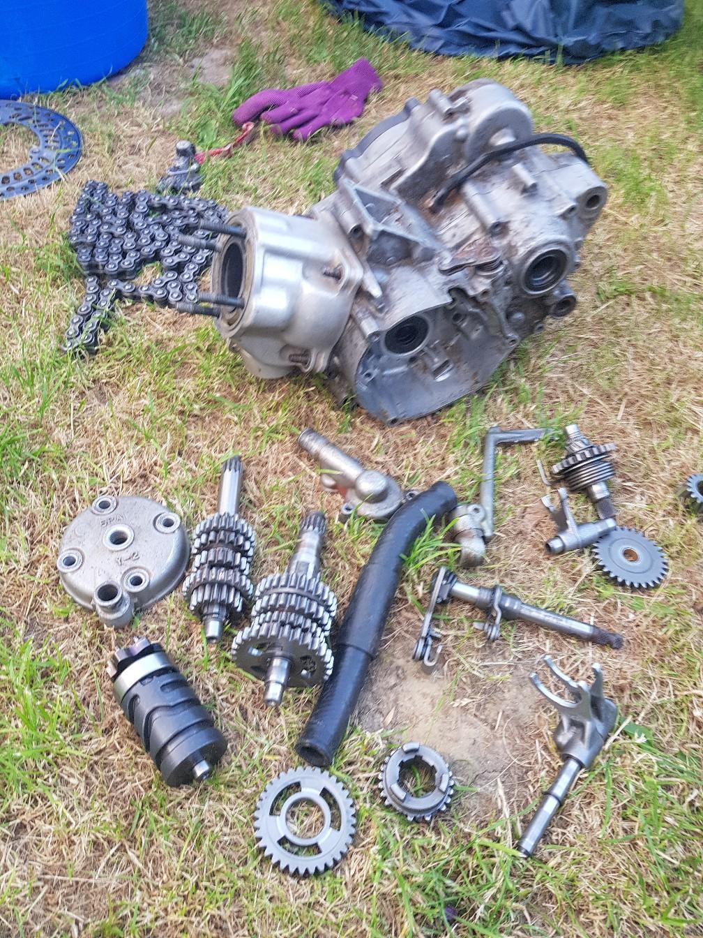 Yz85 engine cases and gearbox in DA8 London for £150.00 for sale Shpock