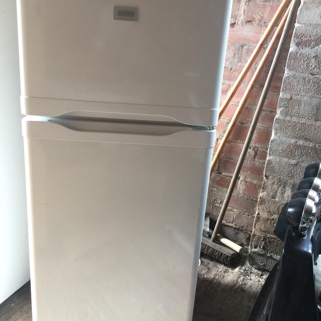 Zanussi Fridge freezer in BB1 Blackburn für £ 50,00 zum Verkauf | Shpock AT