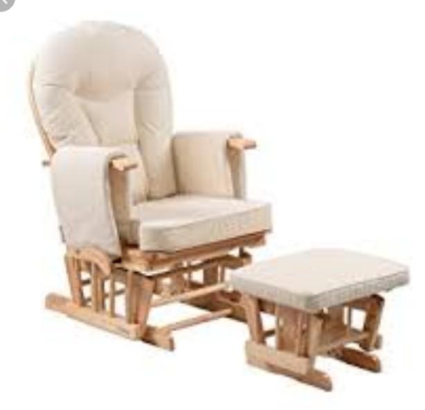 Rocking / Gliding Chair and foot stool in TN23 Ashford für £ 35,00 zum