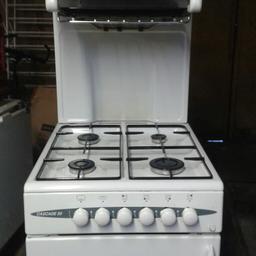 Gas cooker
White cooker with eye level grill great condition hardly used
