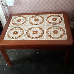 28 x 20 dark wood tiled table

Good condition