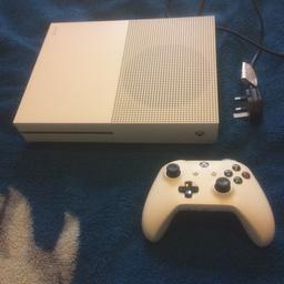 Like new Xbox one s 500gb and controller.
