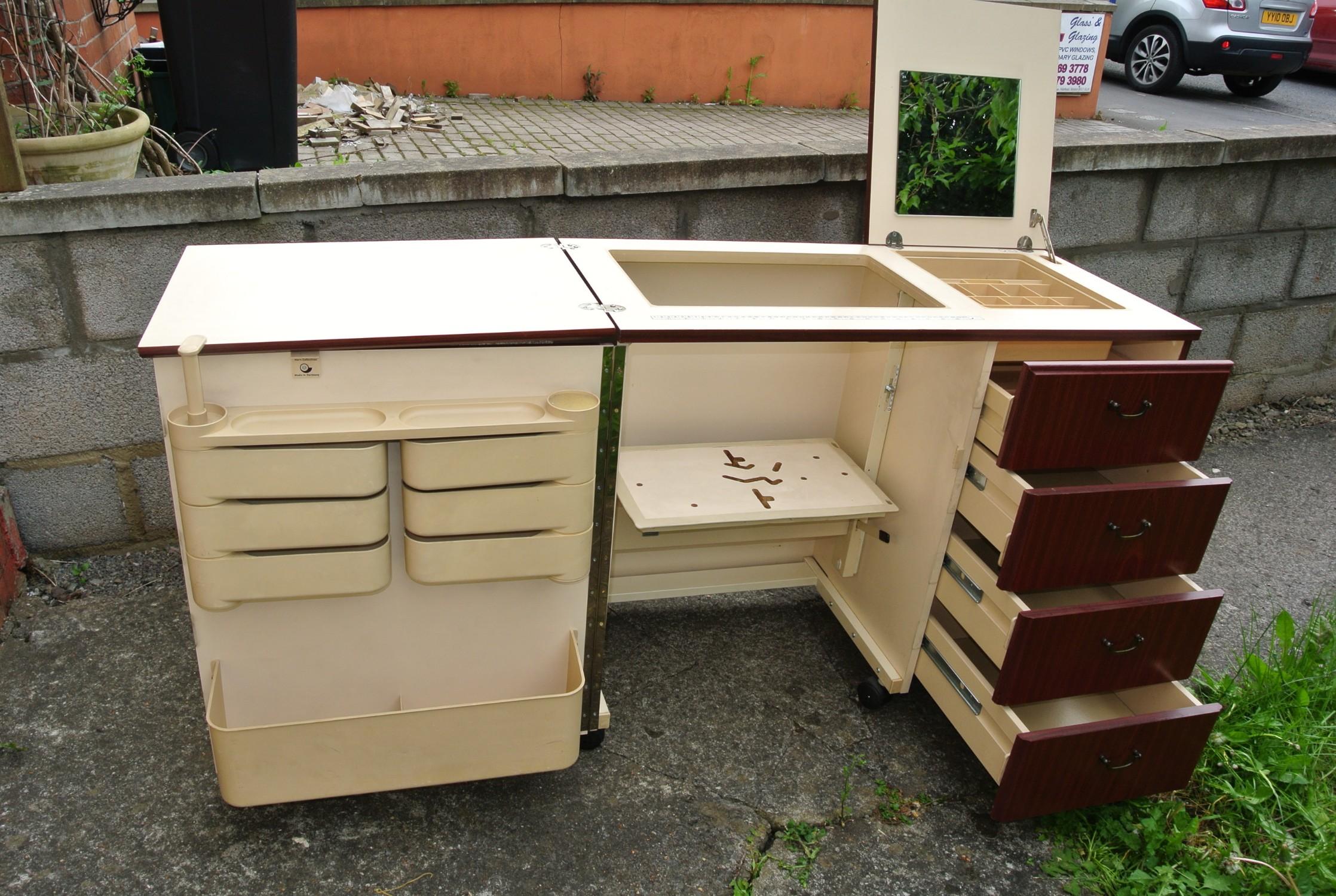 Horn sewing machine with airlift in BS10 Bristol for £350.00