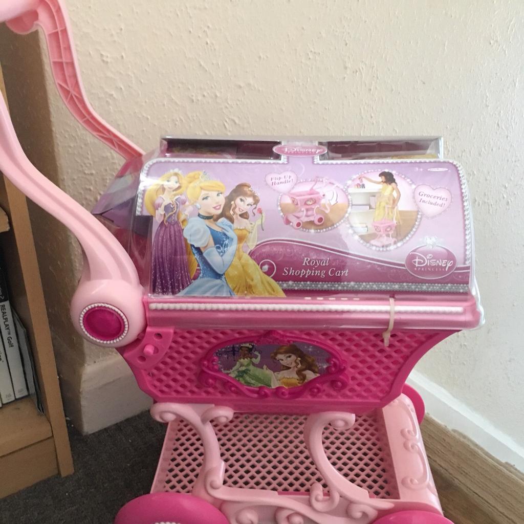 Disney princess cheap shopping trolley