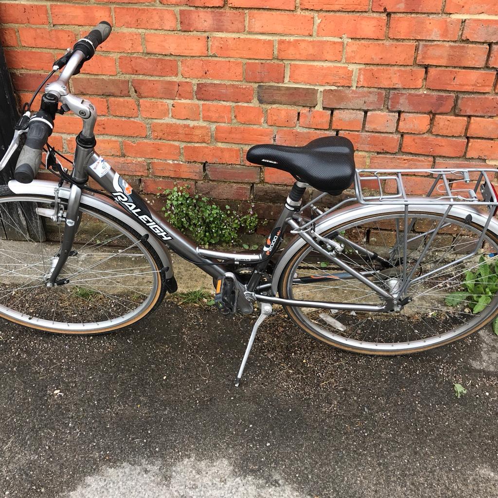 Raleigh P2000 Ladies Town Bike. Serviced in OX29 Oxfordshire for