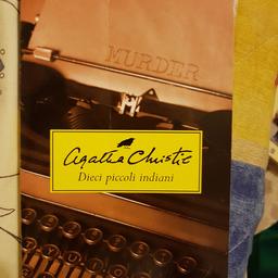 Vendo libro Dieci piccoli indiani di Agatha Christie. In ottime condizioni. Disponibile a spedire con piego libri al costo di 1.28