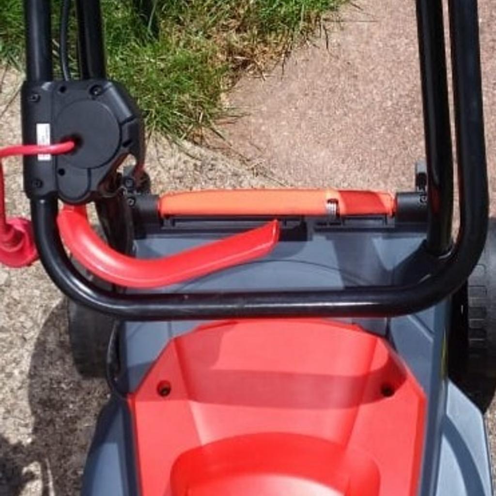 Electric lawn mower and strimmer set in NP20 Newport for 25.00