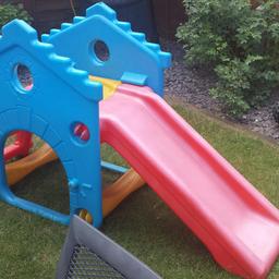 Child's slide good condition can come apart
Collection welwyn Garden City