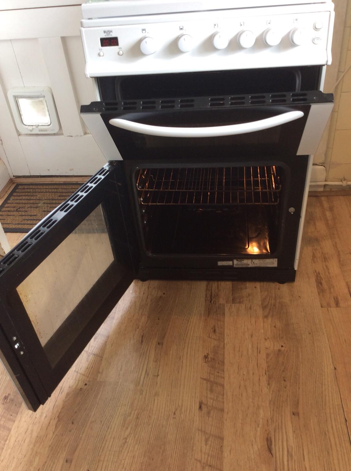 Used Bush AG66TW Gas Cooker White in IG8 Redbridge for £60.00 for