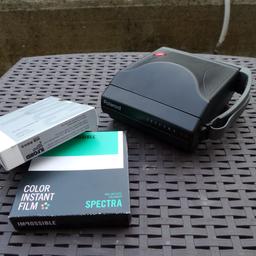 Vendo Polaroid Spectra in condizioni perfette come nuova con in allegato due pacchi pellicola di cui uno scaduto da tempo.
Ripeto in condizioni perfette :)