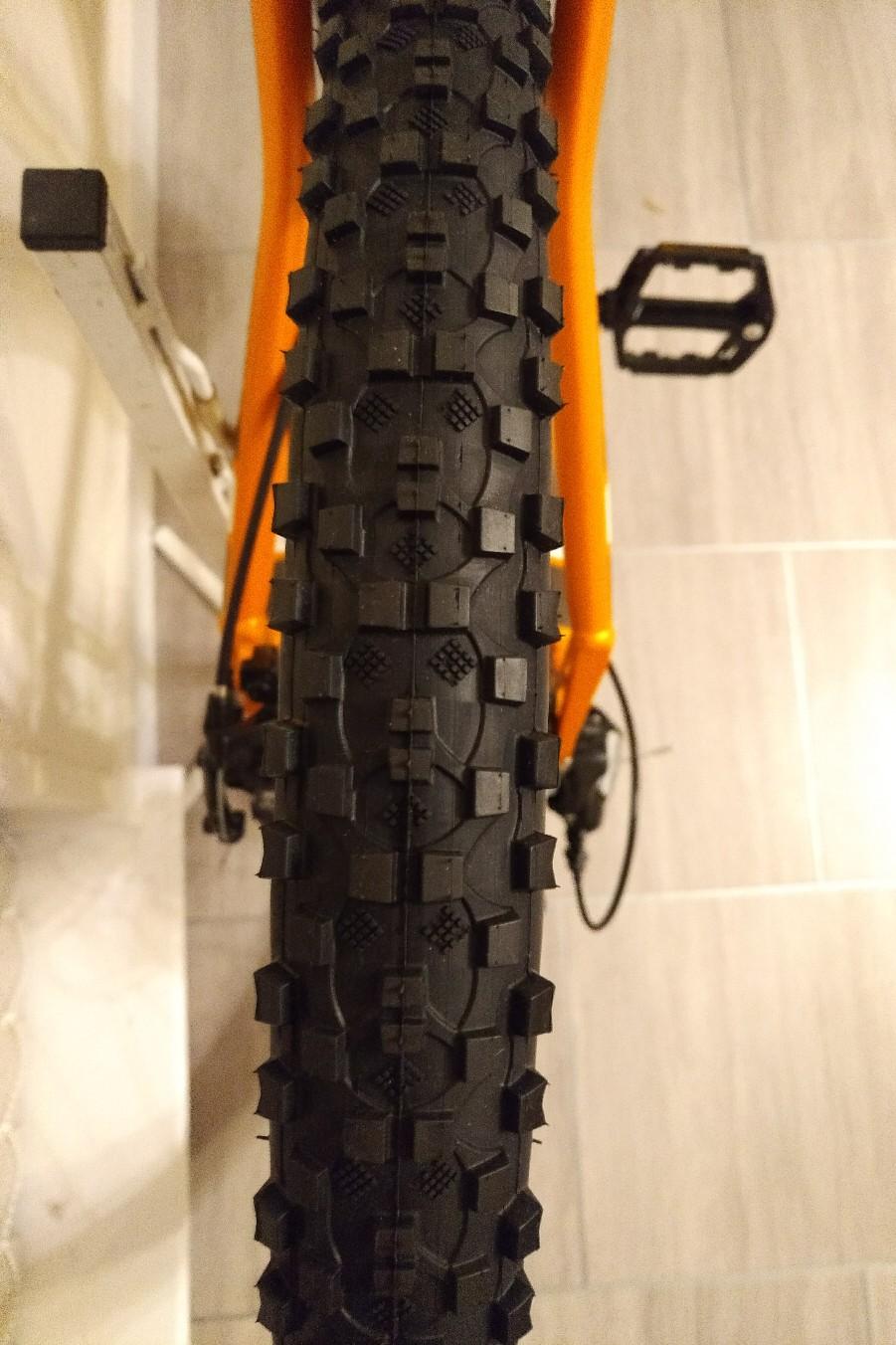 Carrera Vengeance Orange Mountain Bike 20