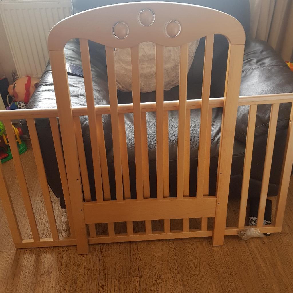 Mothercare shop playbead cot