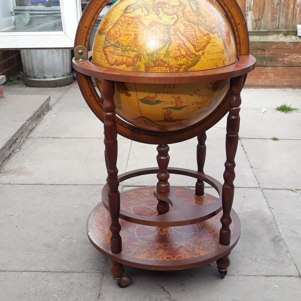 antique-globe-drinks-cabinet-in-b27-birmingham-f-r-75-00-zum-verkauf