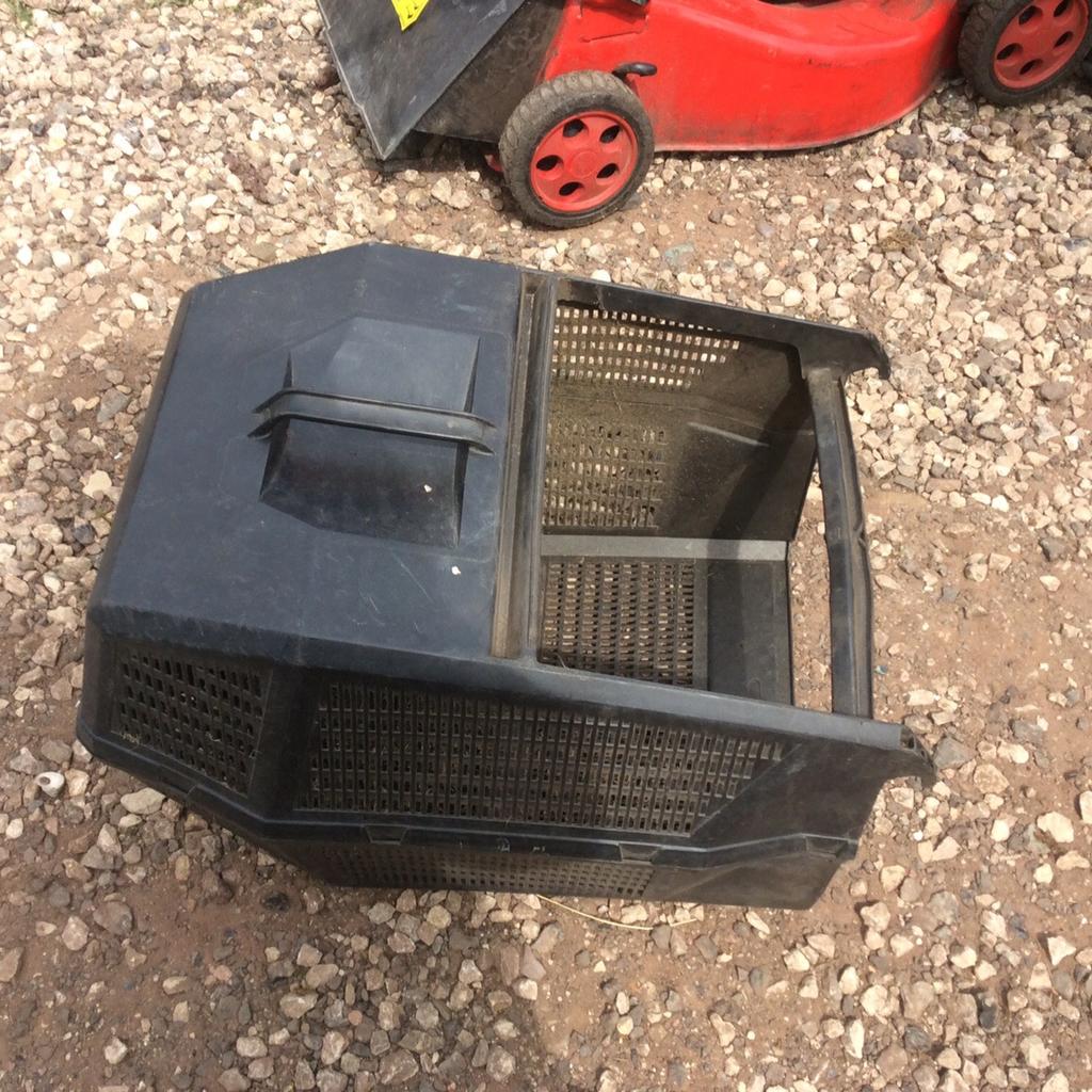 Champion lawn mower in DY8 Dudley for 25.00 for sale Shpock