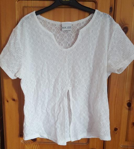 Buy & Sell Surrey Elmbridge - Photos for Pretty White Lace Top