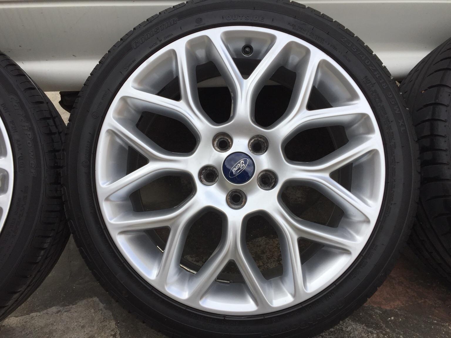 Ford Focus Zetec S 18 inch alloy wheels in DA9 Dartford für 529,00