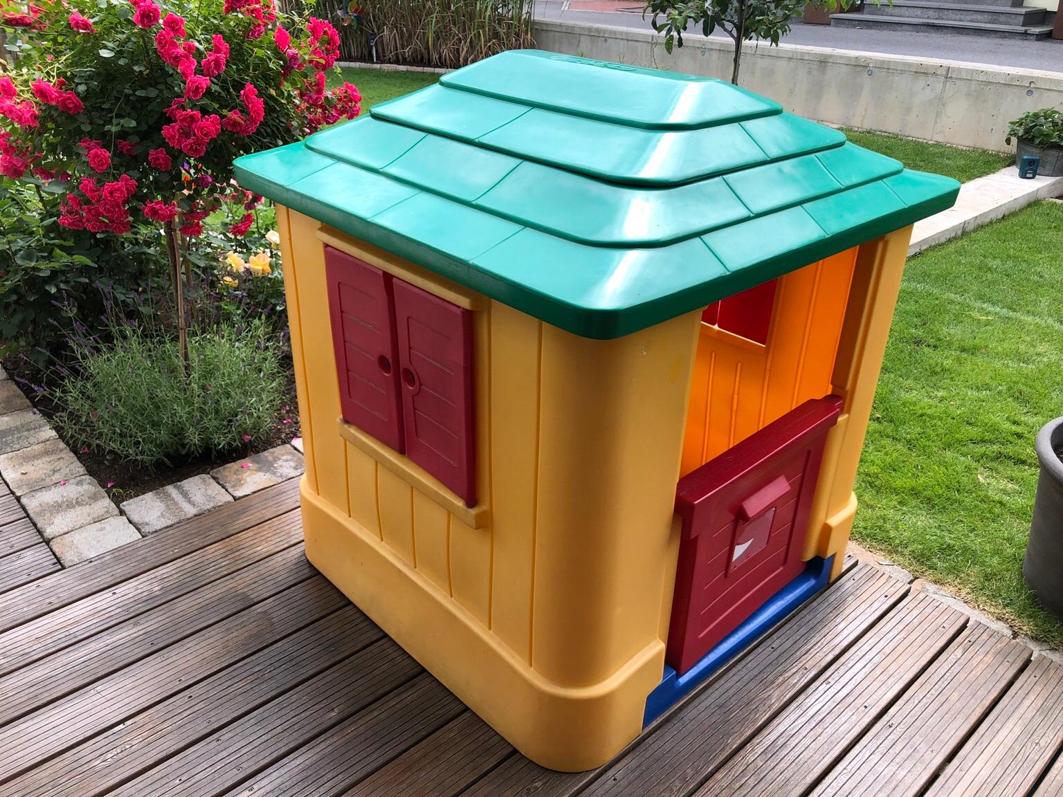 Spielhaus Chicco mit Telefon und Klapptisch in 6094 Axams für 50,00