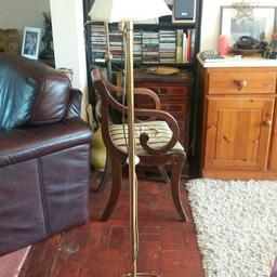 Med sized fold out lamp needs good polish been in shed tested pick up only