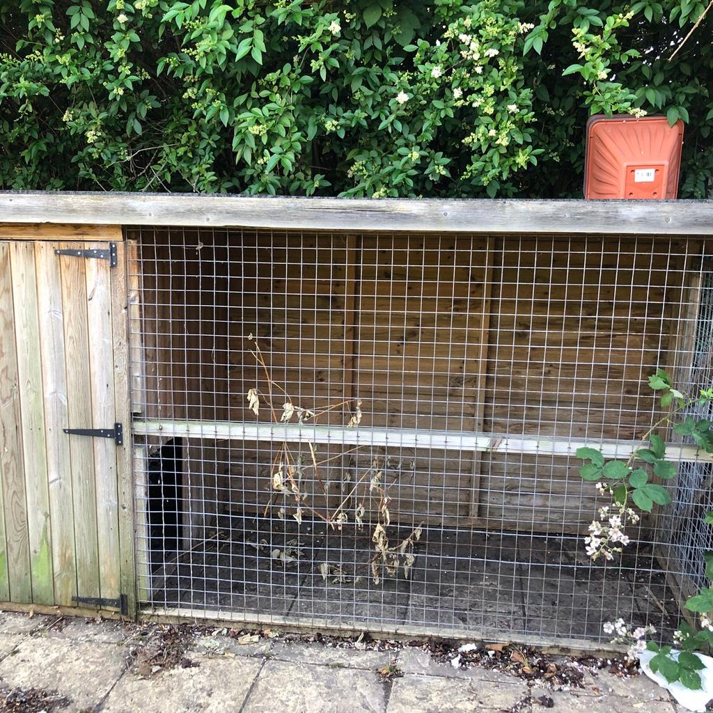 Dog kennel and run in S9 Sheffield für £ 100,00 zum Verkauf Shpock AT