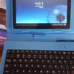 Android tablet with keyboard
Blue colour 
10 inch
Screen good condition 
Comes with charger 
Good for kids 
Power button temperamental