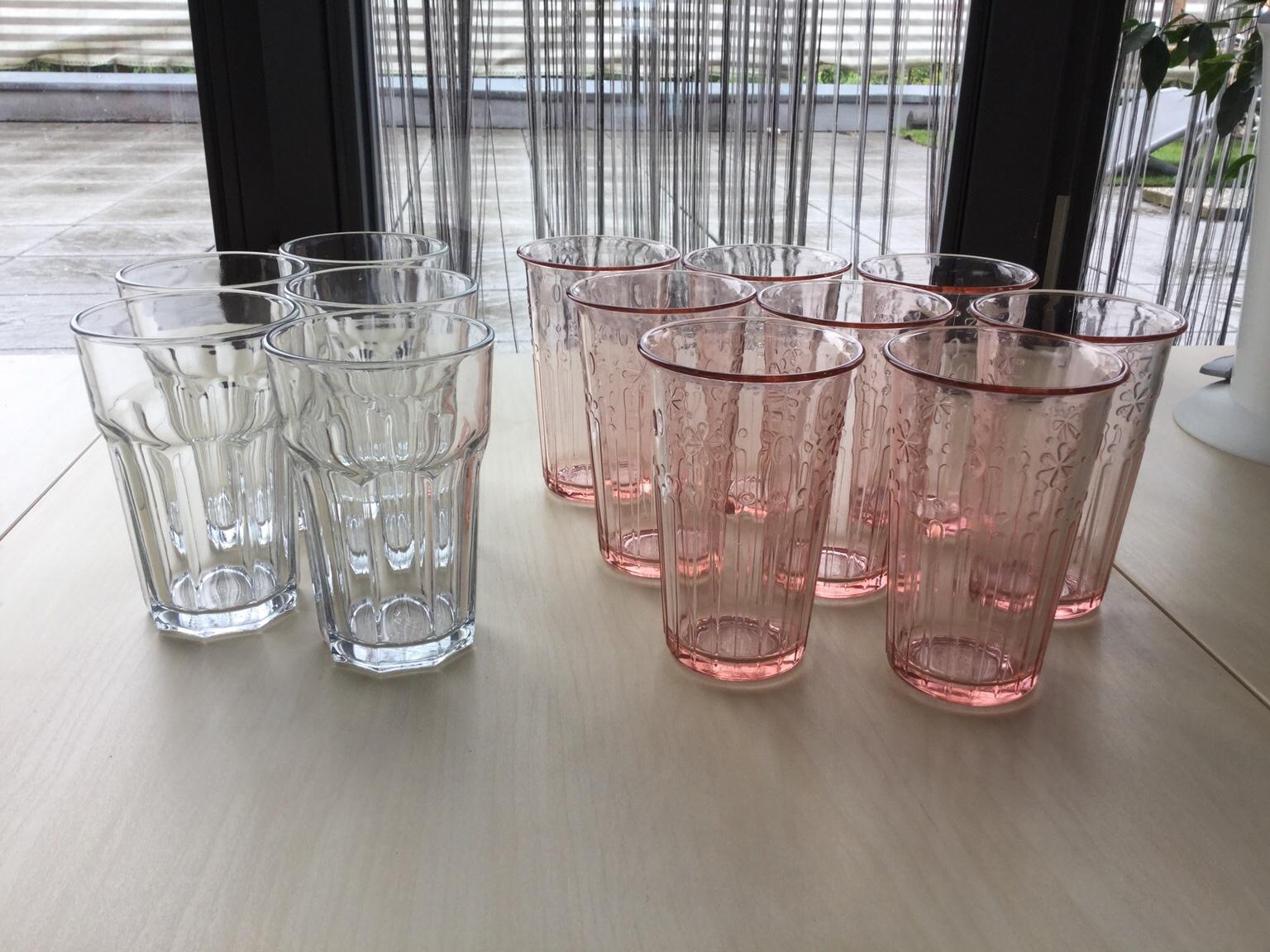 13 Gläser von Ikea = 5 x Pokal + 8x rosa in 30938 Burgwedel für 10,00 € zum Verkauf