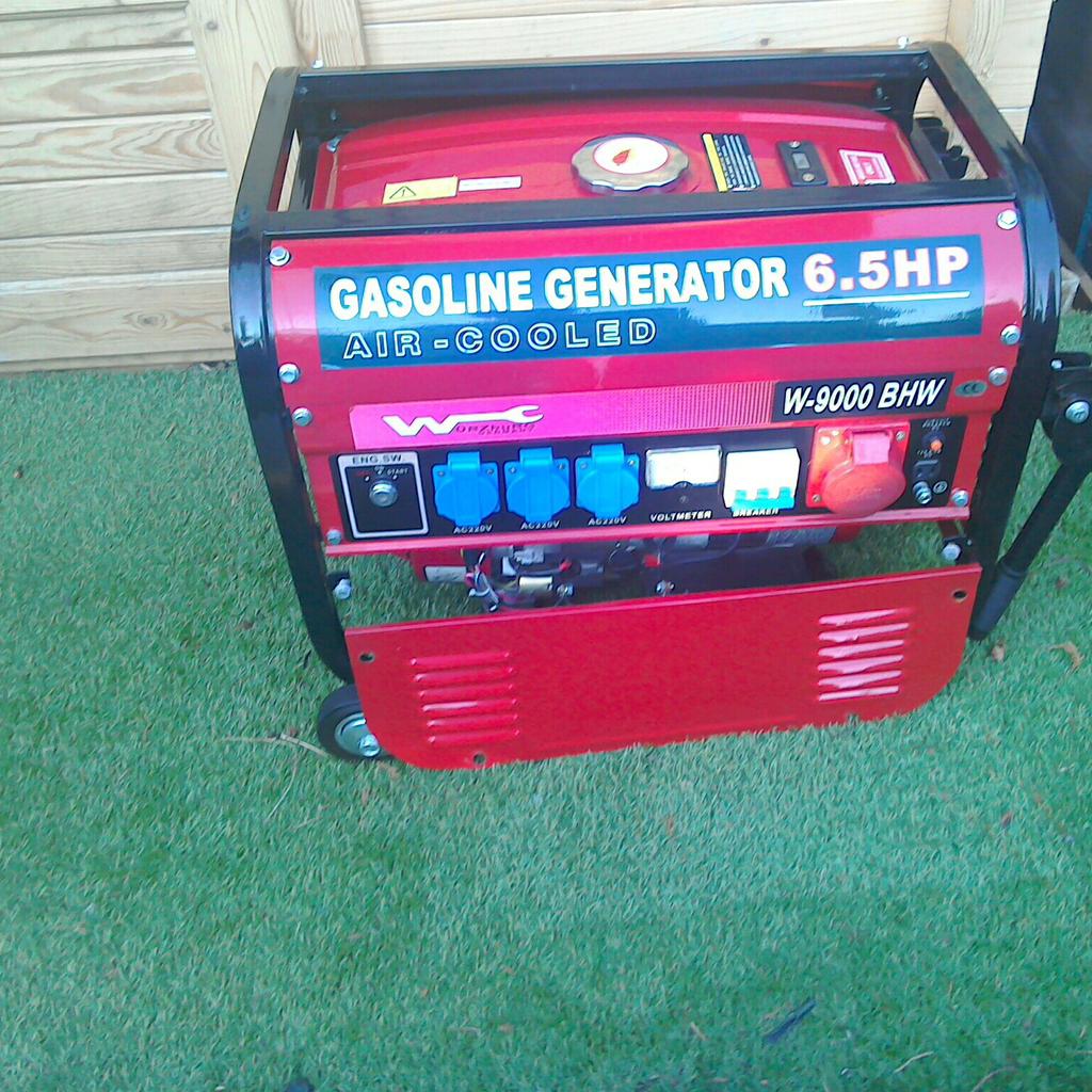 Wurzburg petrol air cooled 3 phase generator in Shepway for £200.00 for